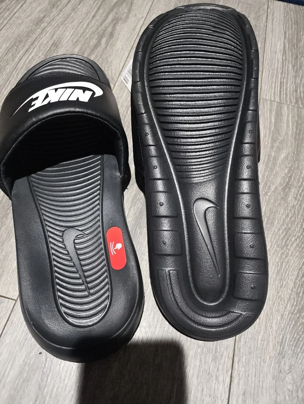 Nike men slip